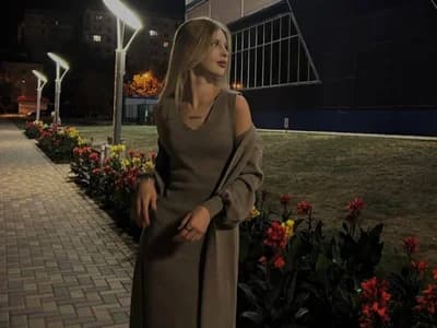 chick RosalindSherlock wants you for 1 on 1 sex cam moments today.