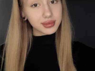 sweety_lyra loves cam to cam sex with beautiful cam girls for 1 on 1 sex cam fun.
