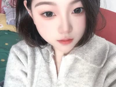 Asian cuckold ksim6888 greets you with sensual 1 on 1 sex cams featuring an Asian girl.