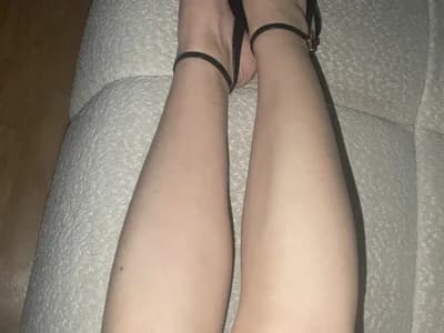 Get into cam to cam sex with BrumeLove, a hot cam performer.